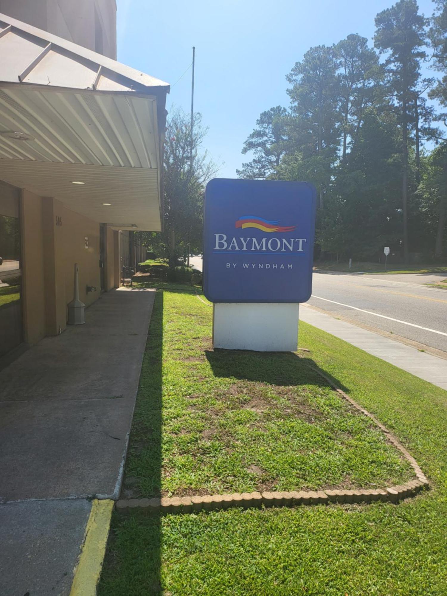 Baymont By Wyndham Williamsburg Hotel Exterior photo